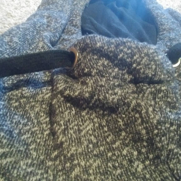 BLACK ATHLETIC SWEATER FROM TJMAXX - Picture 4 of 4